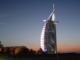 http://images.google.fr/images?q=tbn:9XA5cgtKeSa9bM:http://oz.stephan-brumme.com/gallery/dubai/DSC03206.jpg